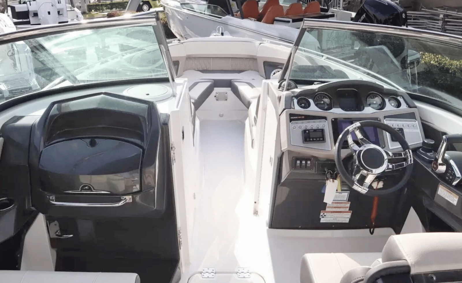 2024 Monterey 305SS