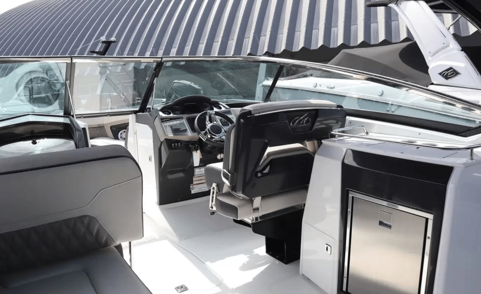 29ft Monterey Yacht For Sale