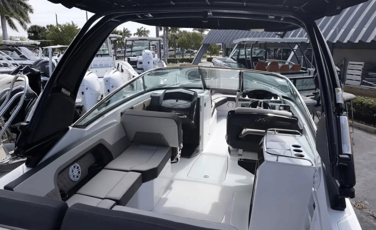 29ft Monterey Yacht For Sale