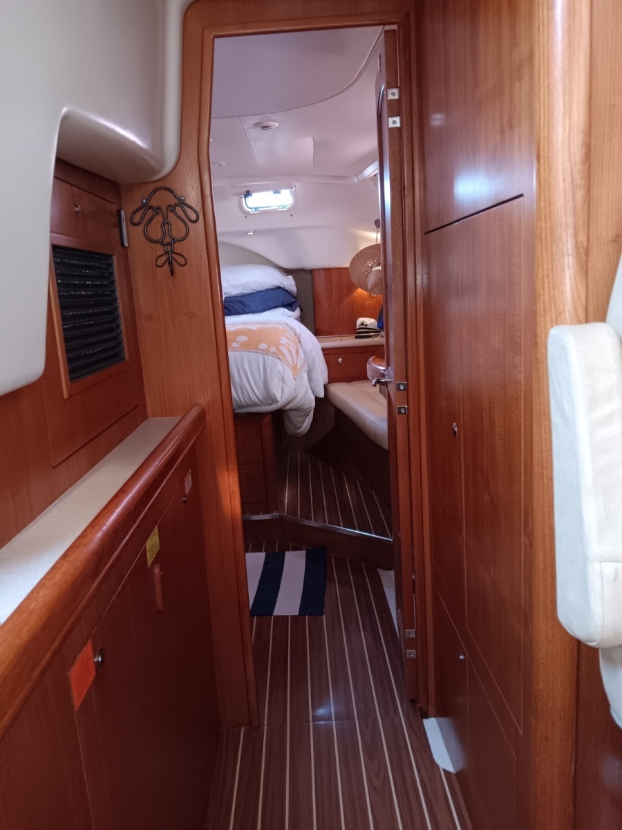 Nancy Marie 45ft Hunter Yacht For Sale