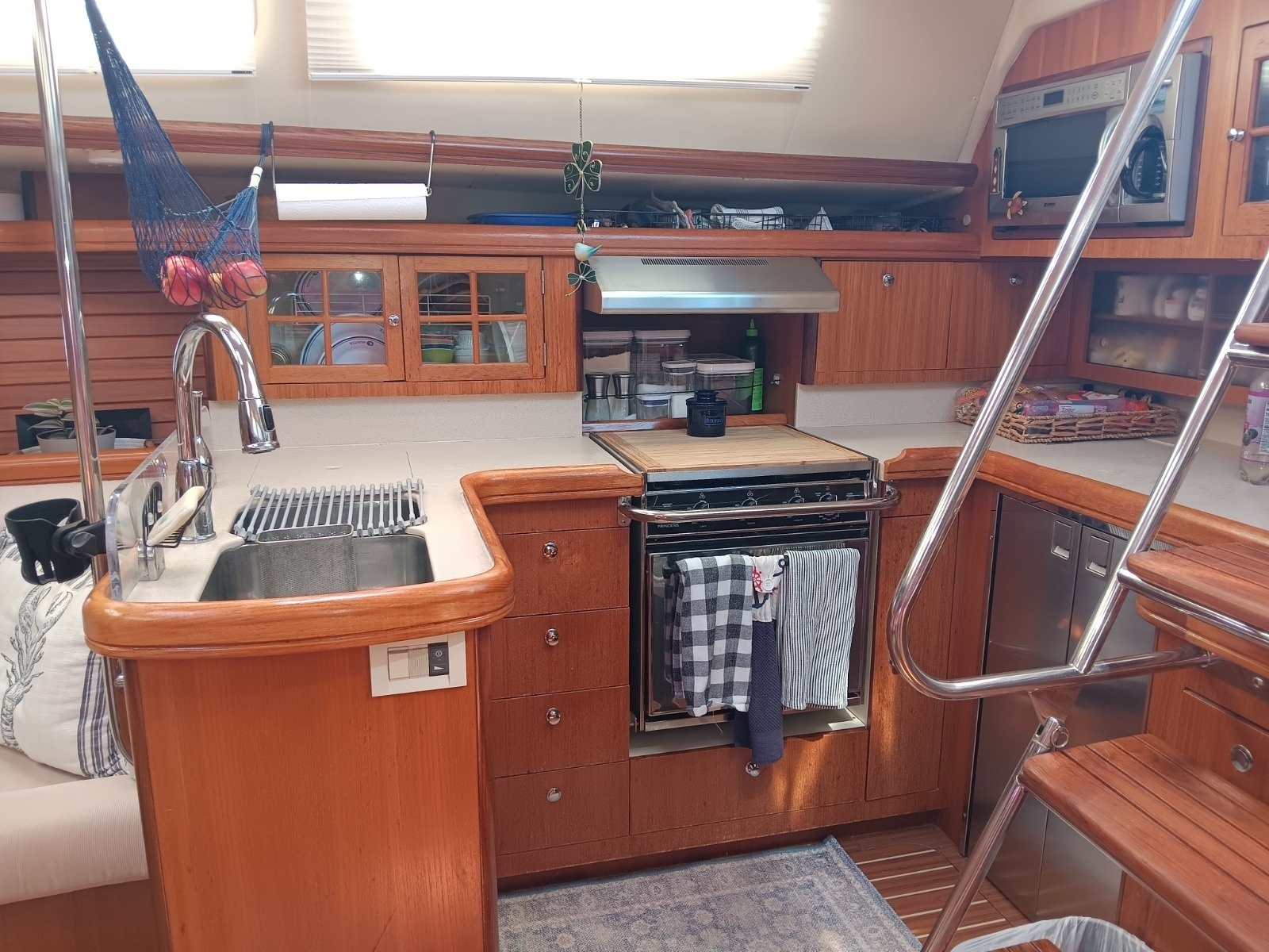 Nancy Marie 45ft Hunter Yacht For Sale