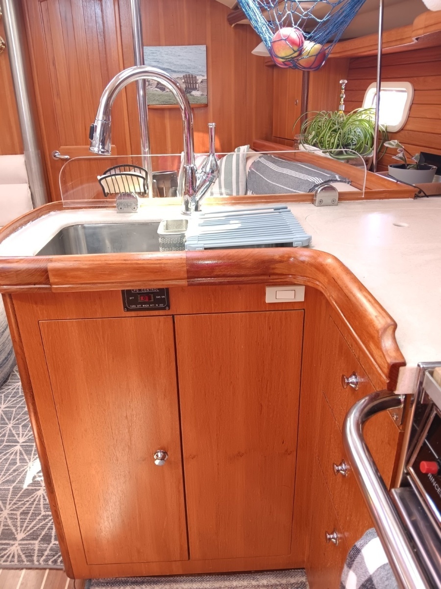 Nancy Marie 45ft Hunter Yacht For Sale