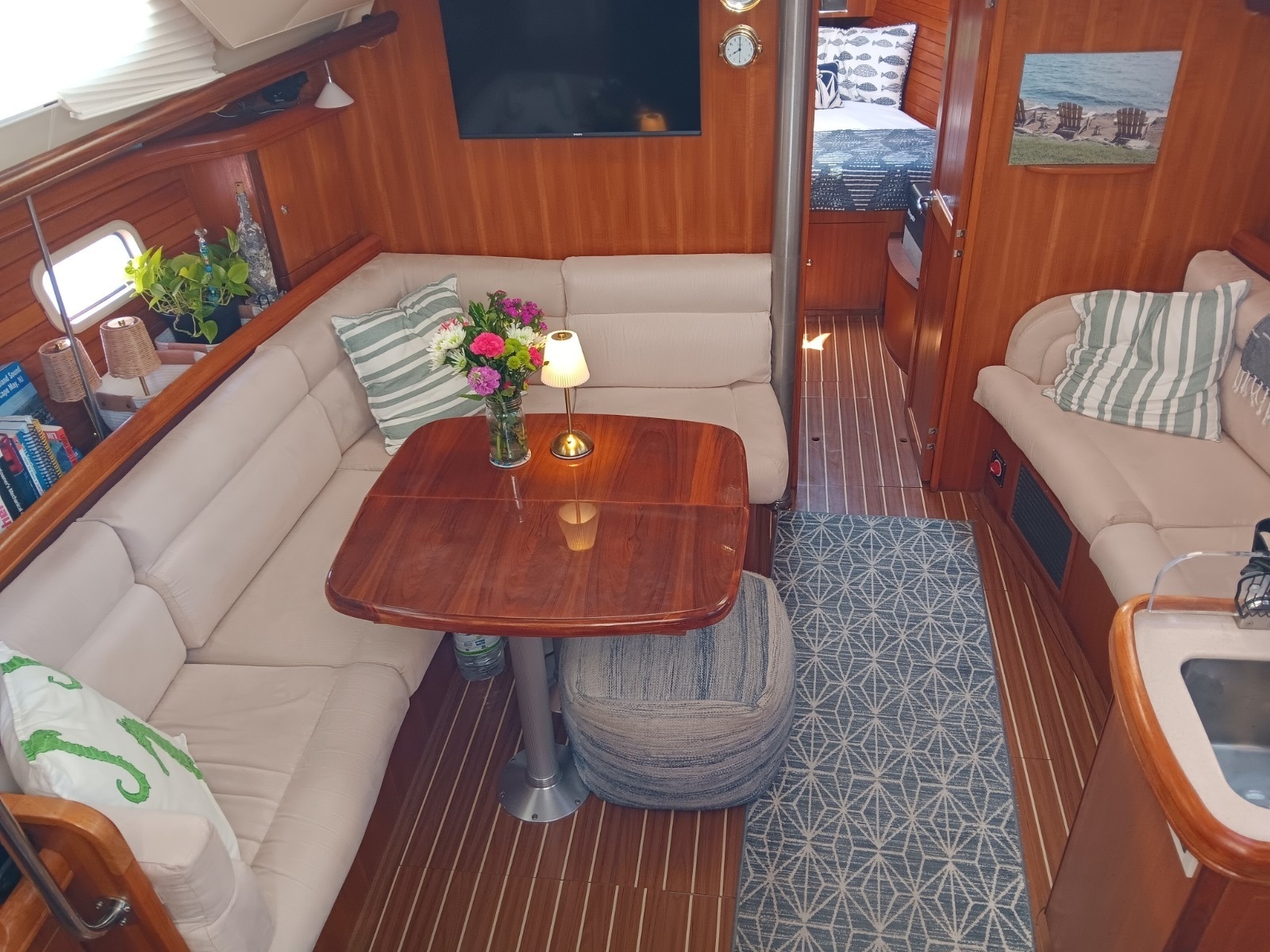2007 Hunter Center Cockpit