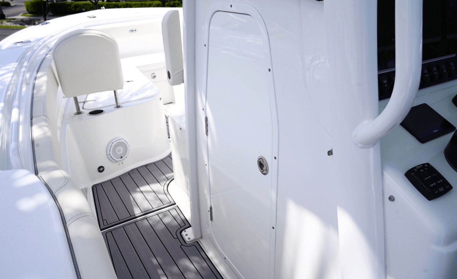 2025 Sea Hunt Ultra 305SE