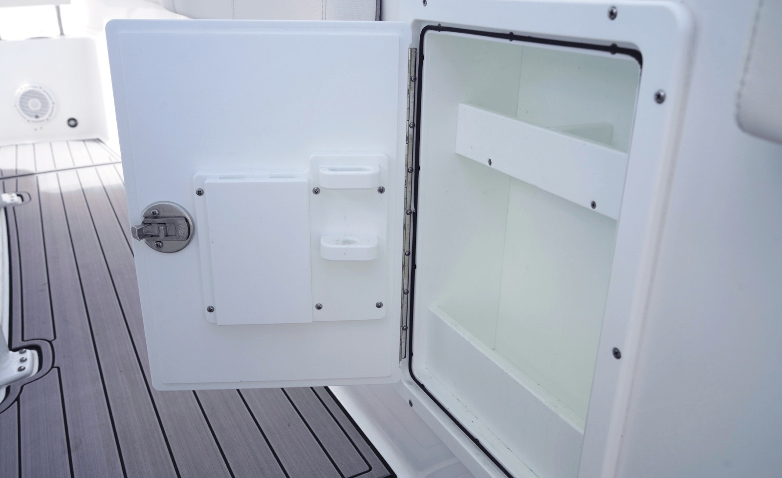 2025 Sea Hunt Ultra 305SE