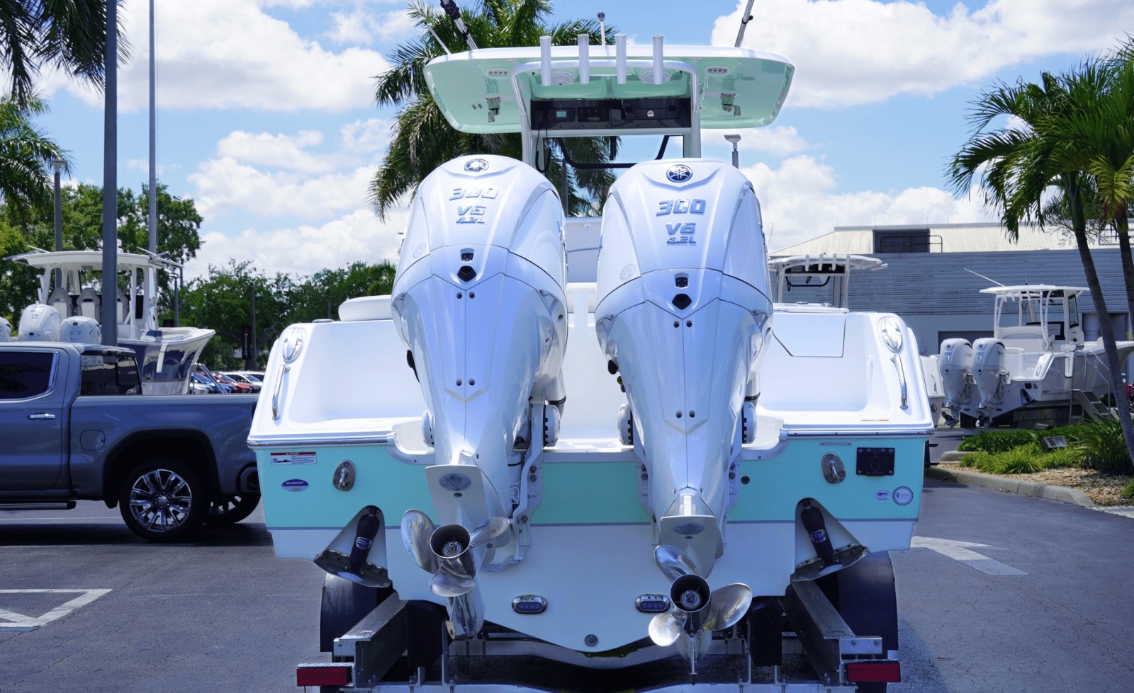 2025 Sea Hunt Ultra 305SE