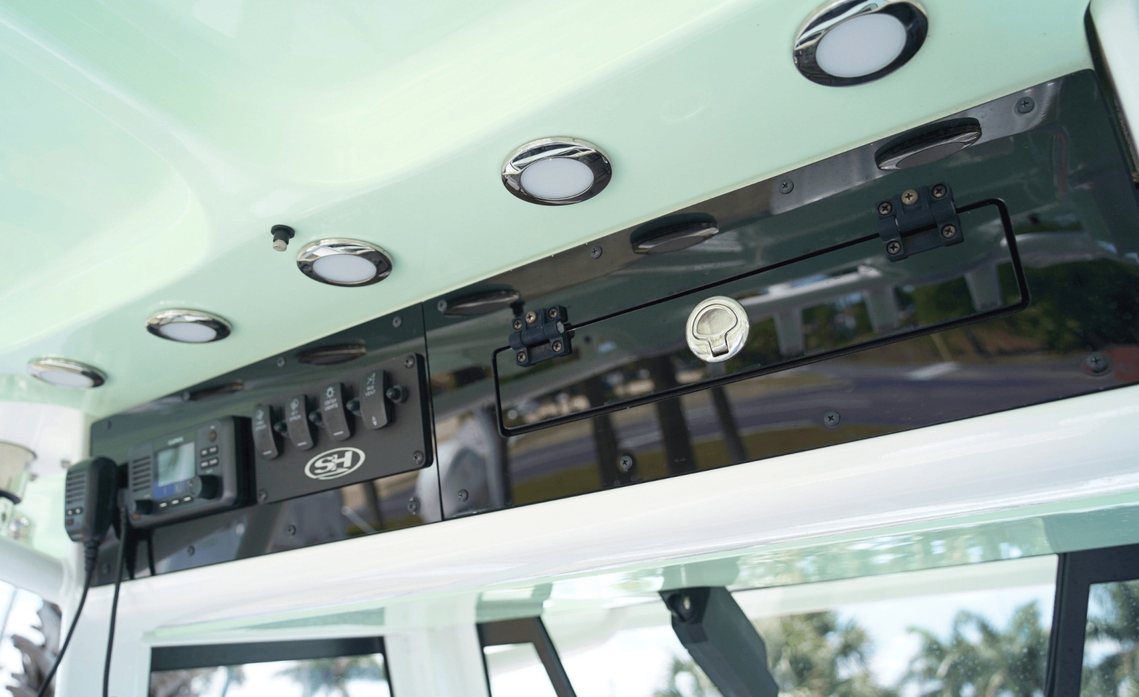 2025 Sea Hunt Ultra 305SE