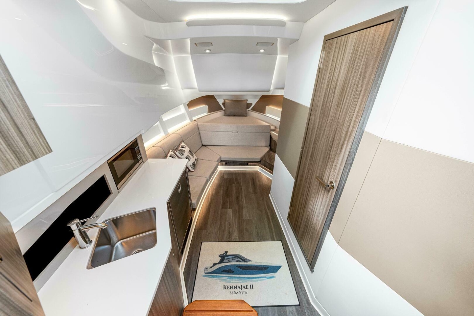 2022 Sea Ray 370 OB 