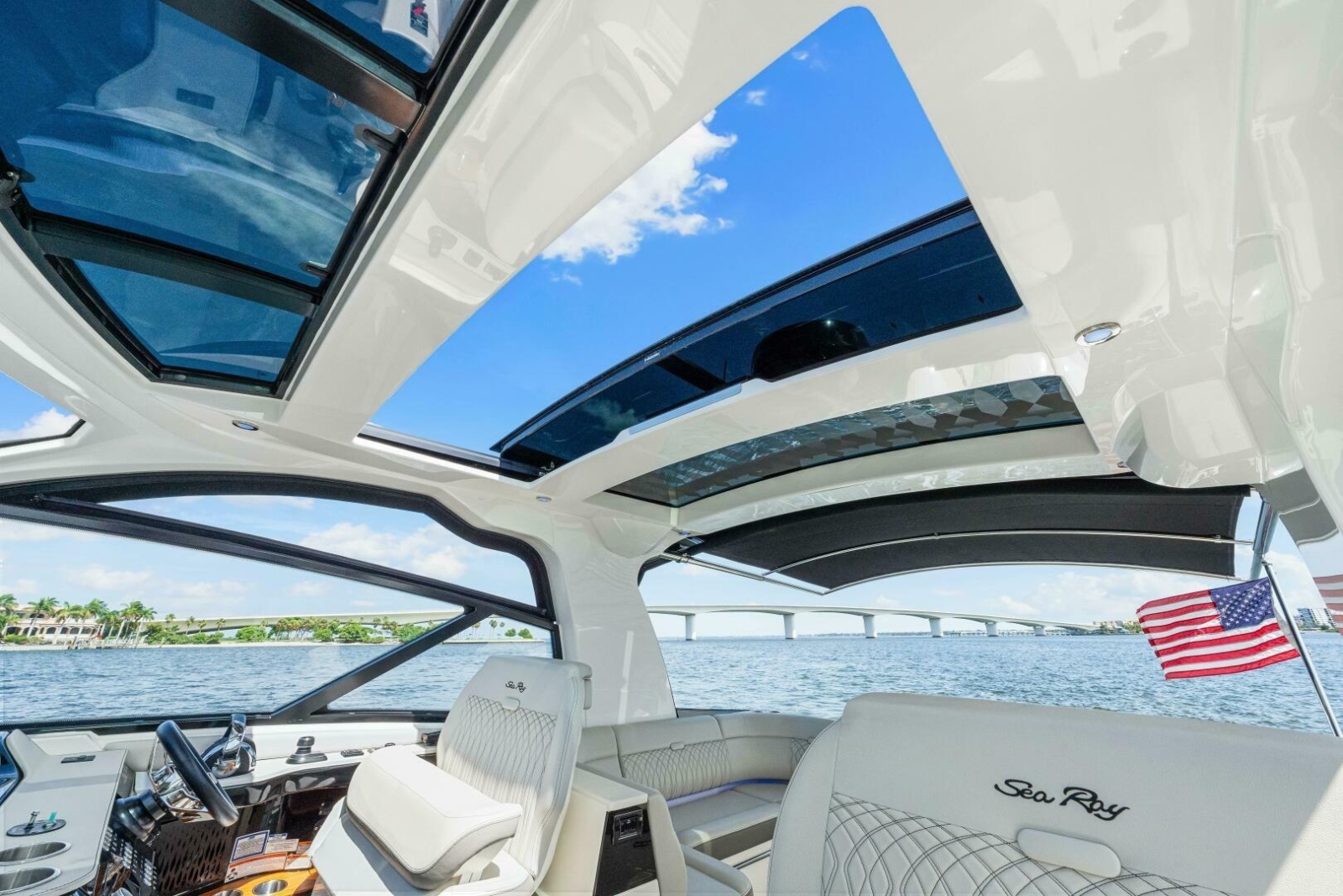 2022 Sea Ray 370 OB 