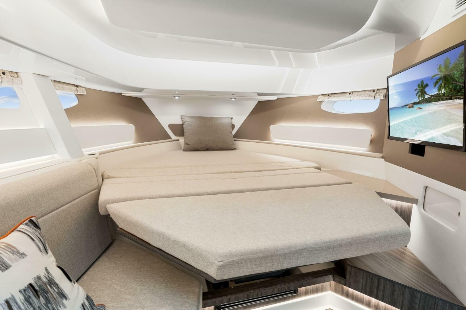 2022 Sea Ray 370 OB 