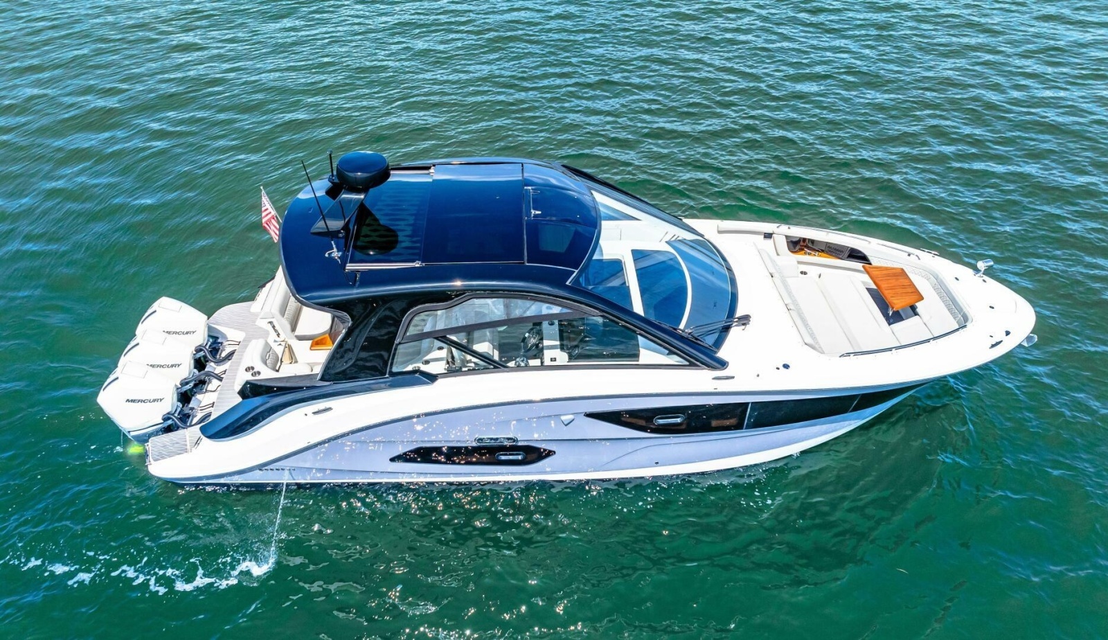 2022 Sea Ray 370 OB 