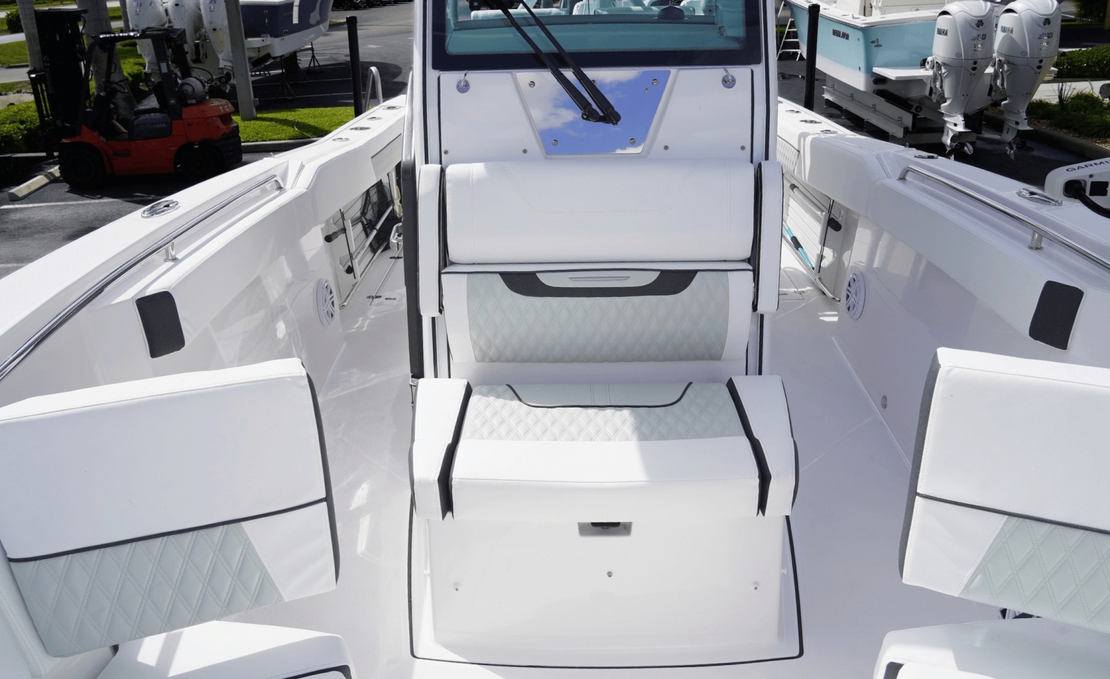 2025 Blackfin 272CC