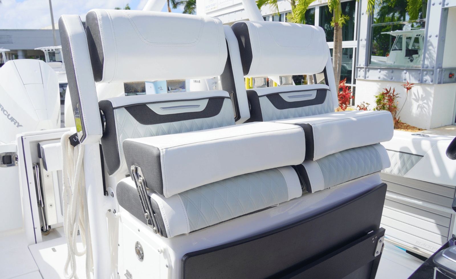 2025 Blackfin 272CC
