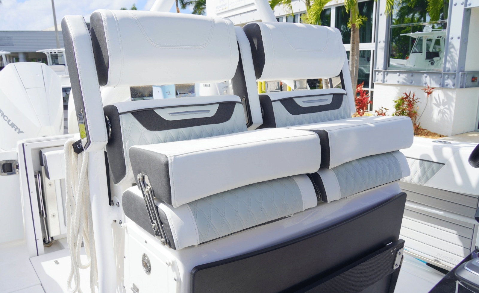2025 Blackfin 272CC