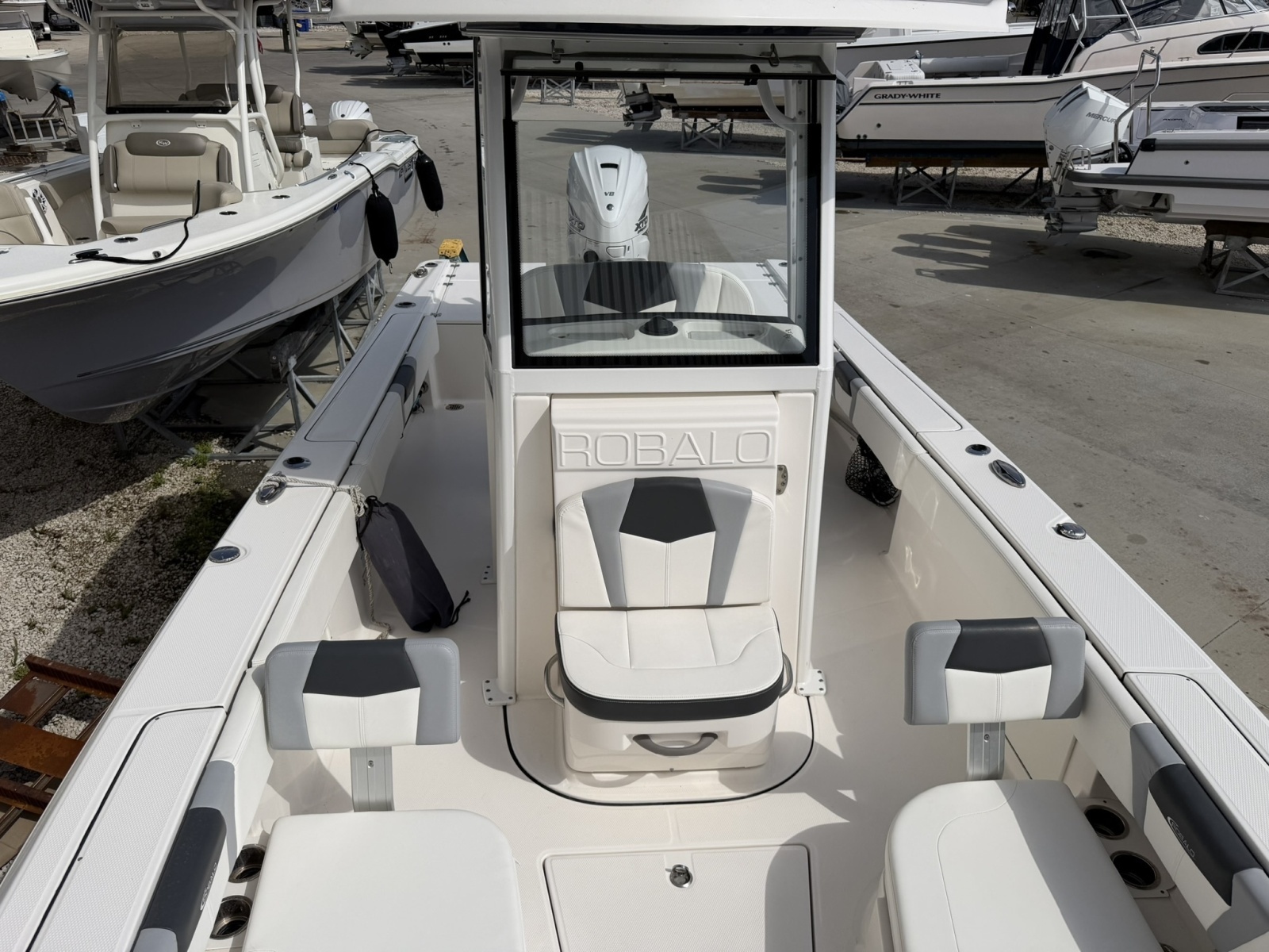 26ft Robalo Yacht For Sale