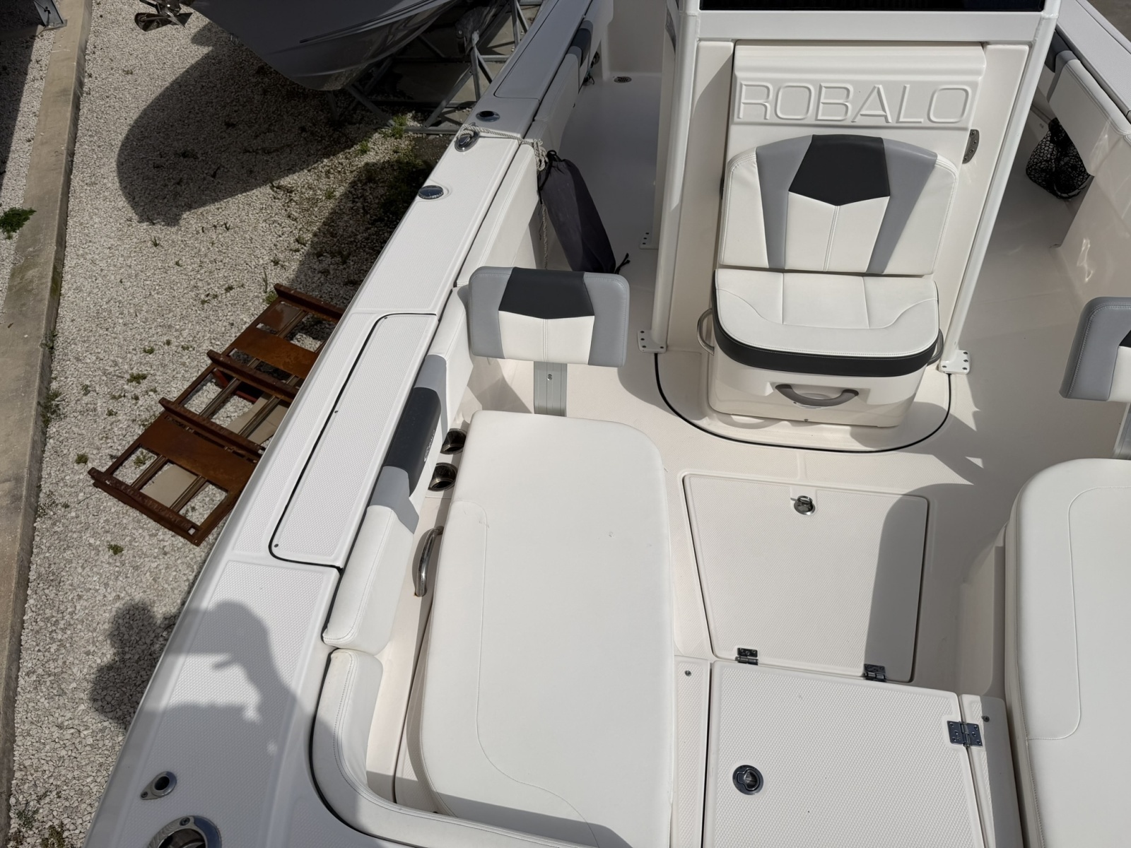 26ft Robalo Yacht For Sale