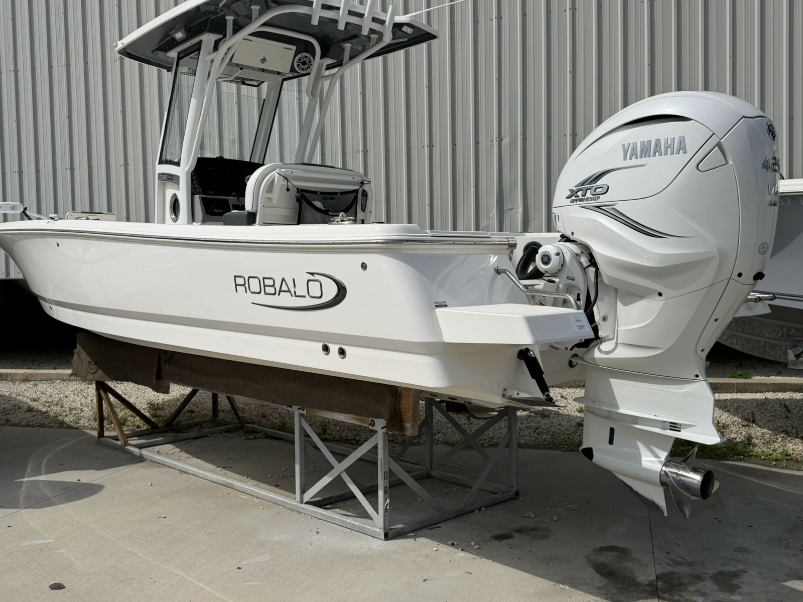 26ft Robalo Yacht For Sale