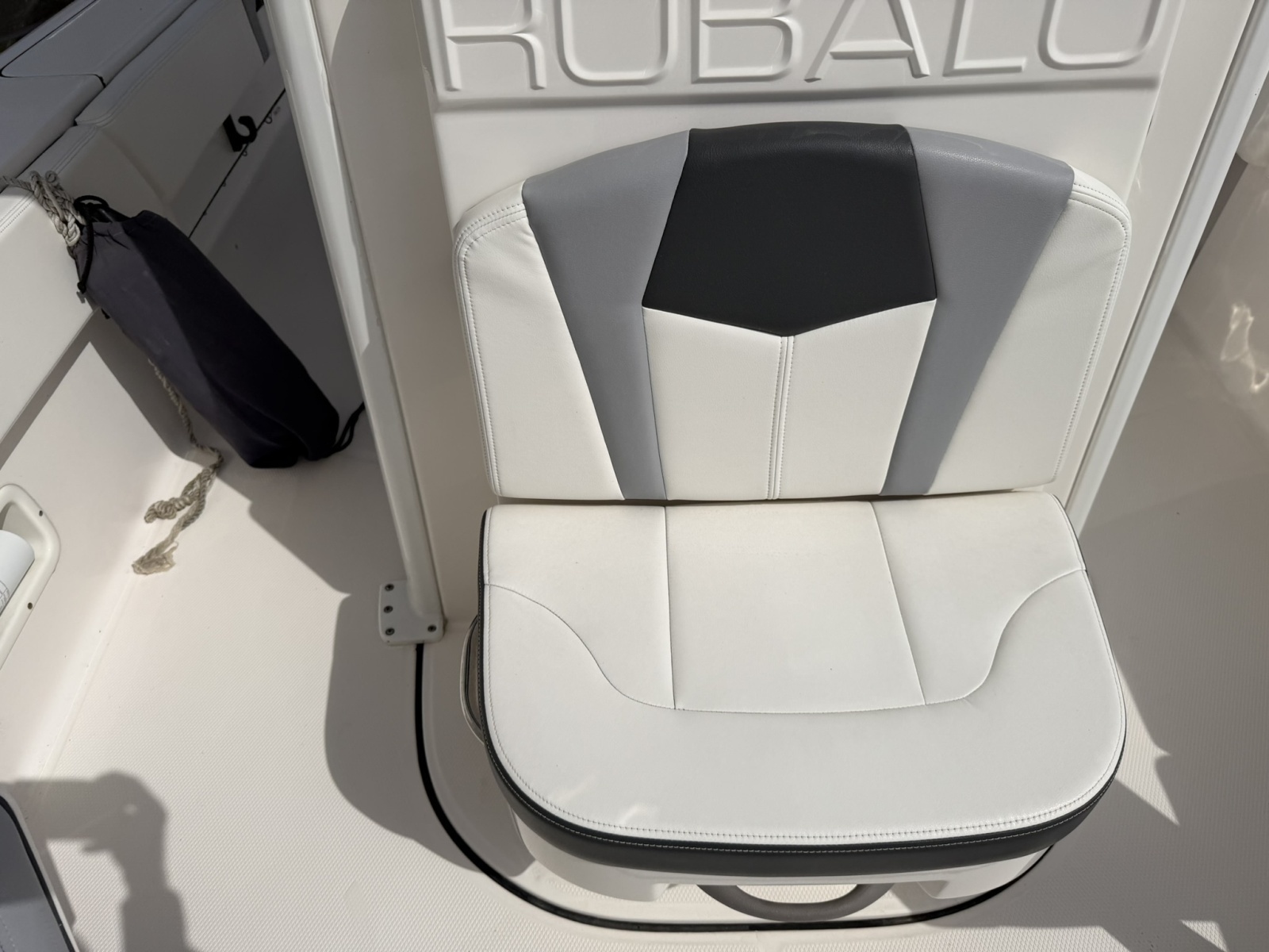 26ft Robalo Yacht For Sale