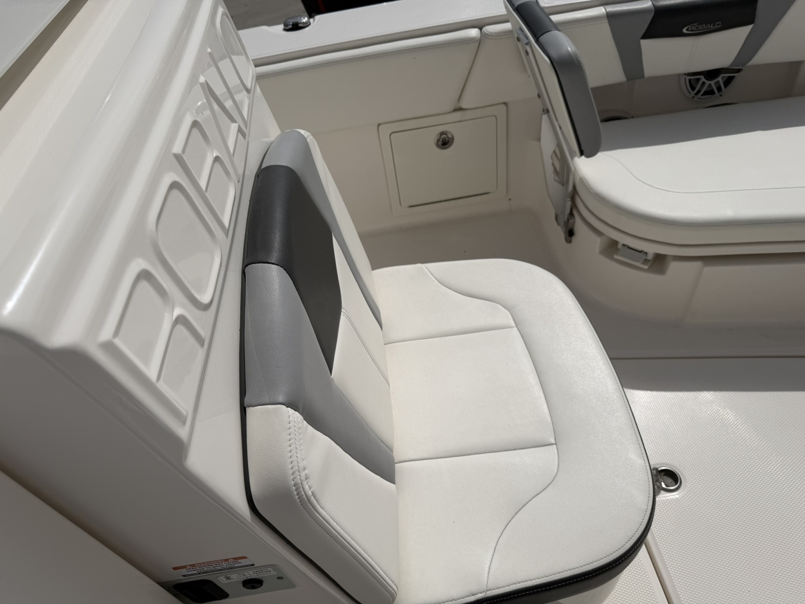 26ft Robalo Yacht For Sale