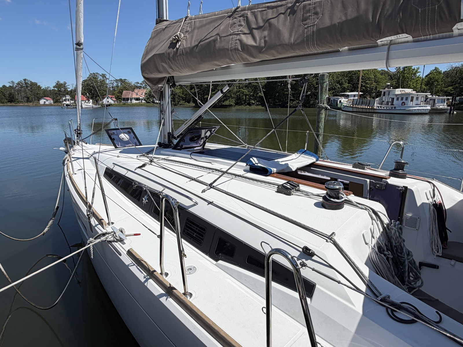 Magic 34ft Jeanneau Yacht For Sale