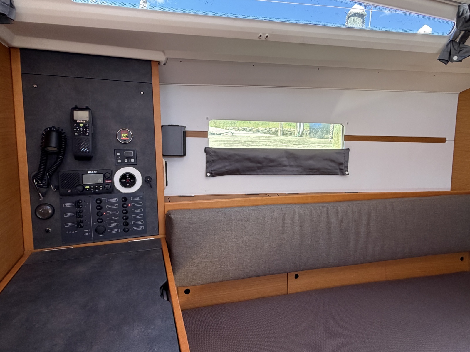 Magic 34ft Jeanneau Yacht For Sale