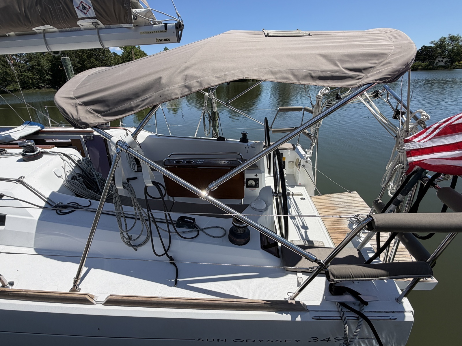 Magic 34ft Jeanneau Yacht For Sale