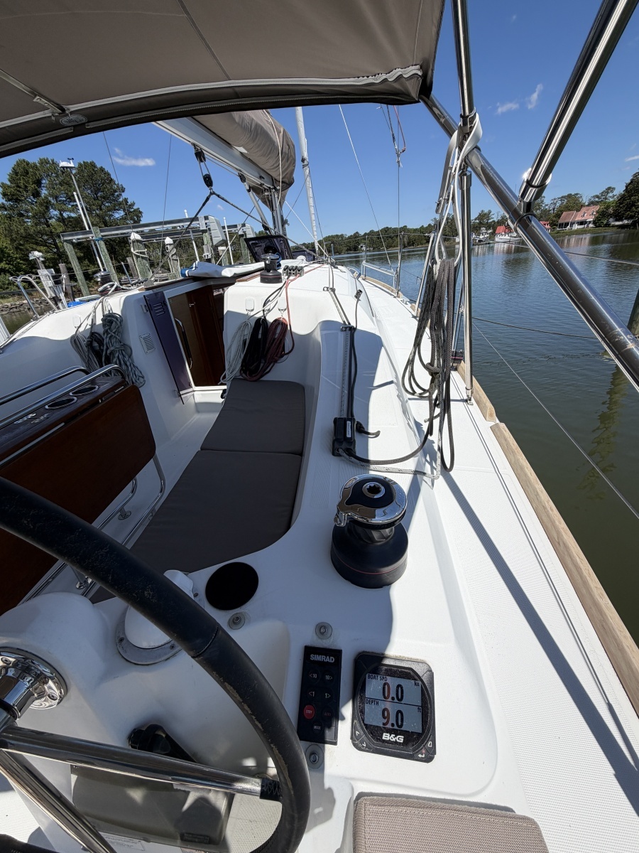 Magic 34ft Jeanneau Yacht For Sale