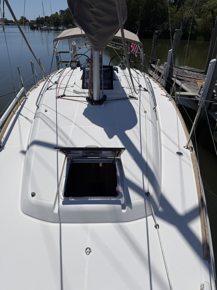 Magic 34ft Jeanneau Yacht For Sale
