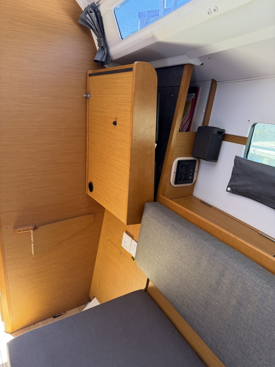 Magic 34ft Jeanneau Yacht For Sale