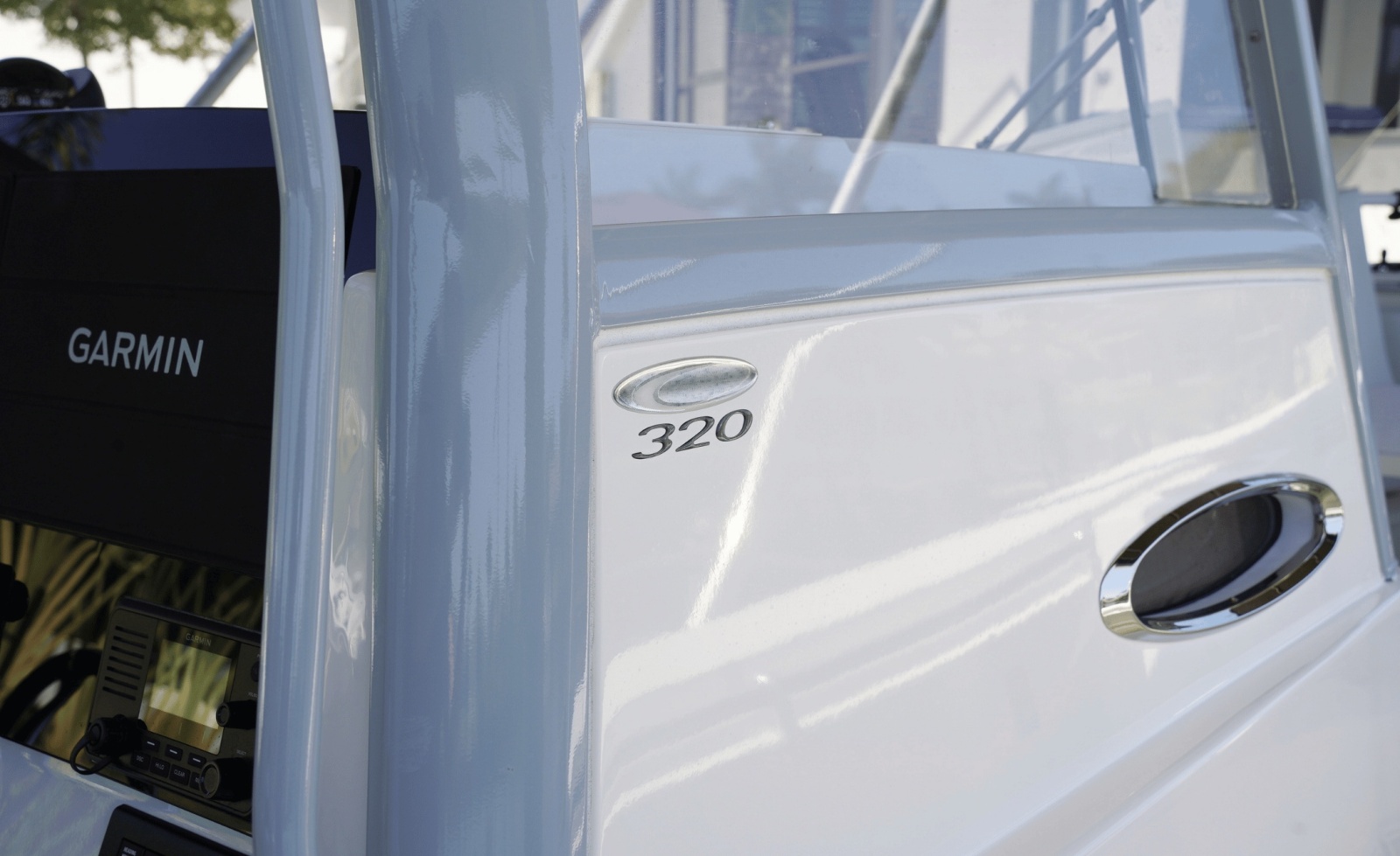 2023 Cobia 320CC
