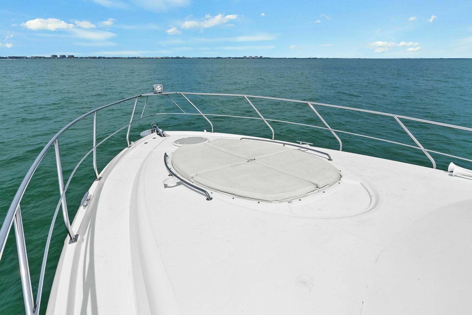 2014 Cruisers Yachts 48 Cantius