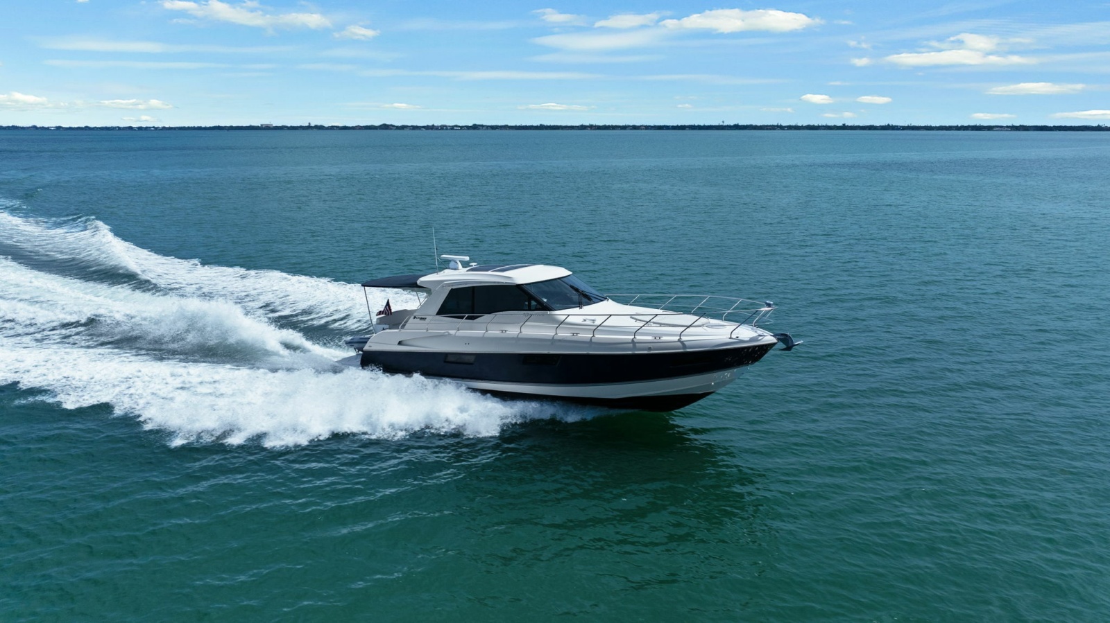 2014 Cruisers Yachts 48 Cantius