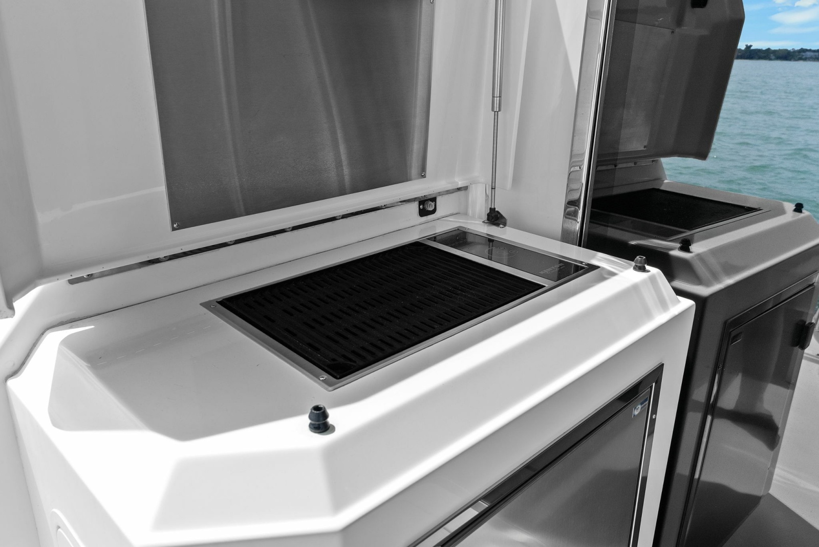 2014 Cruisers Yachts 48 Cantius