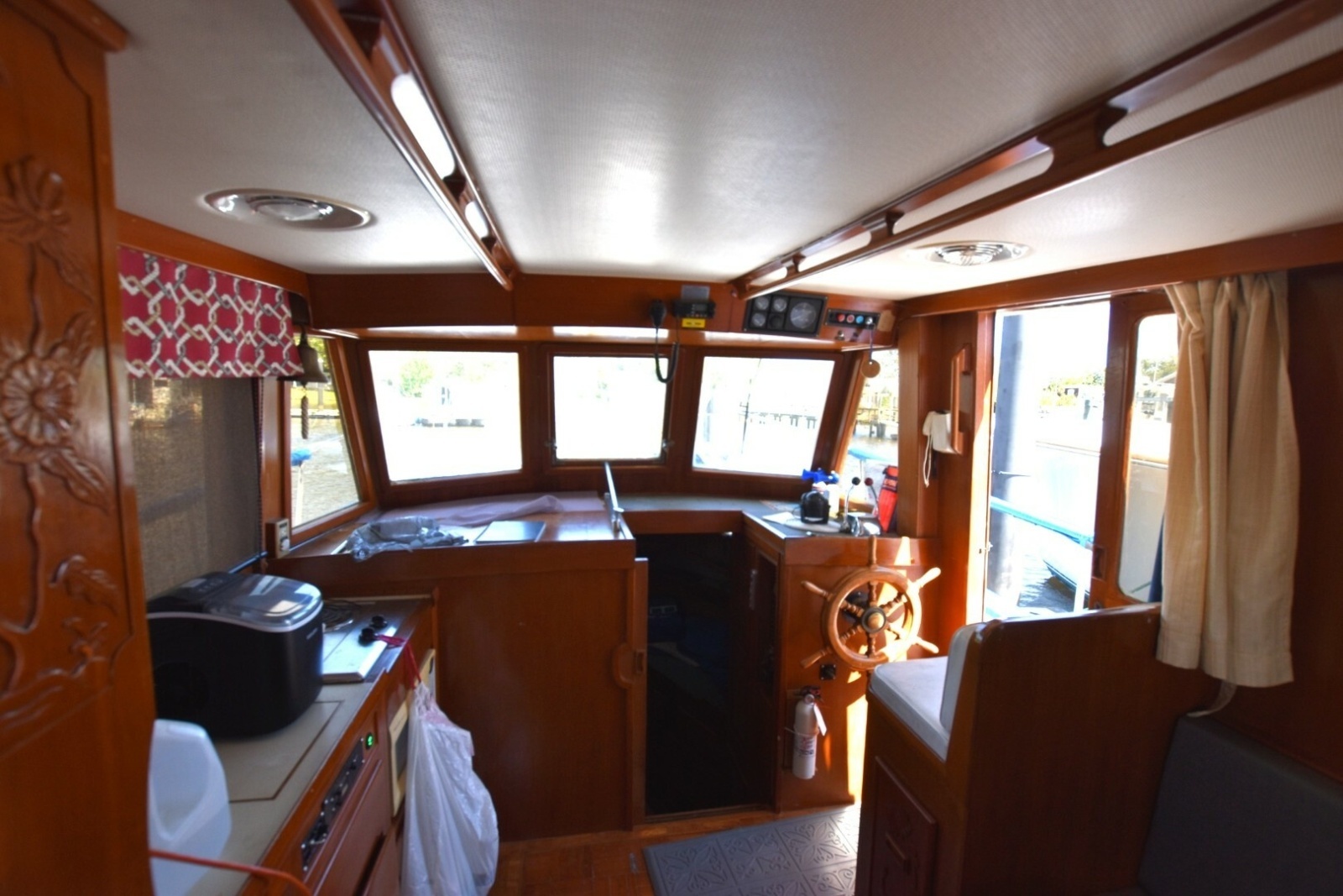 1988 Marine Trader 