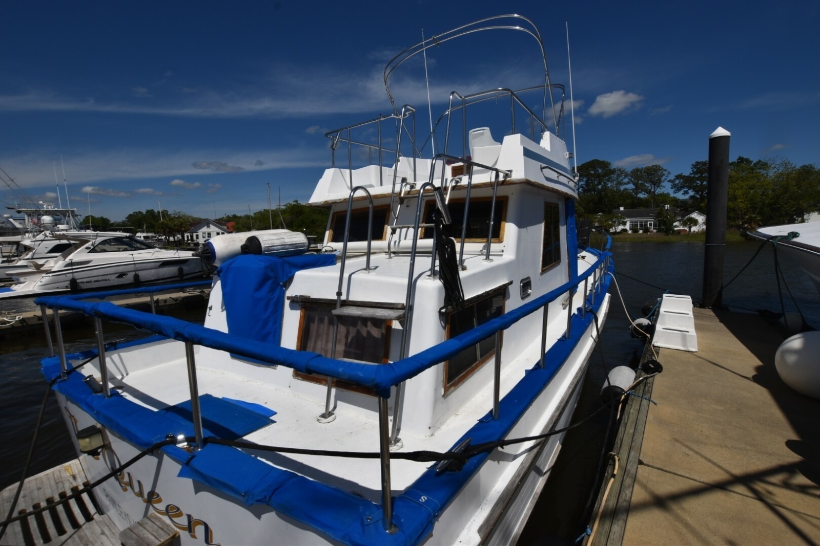 1988 Marine Trader 