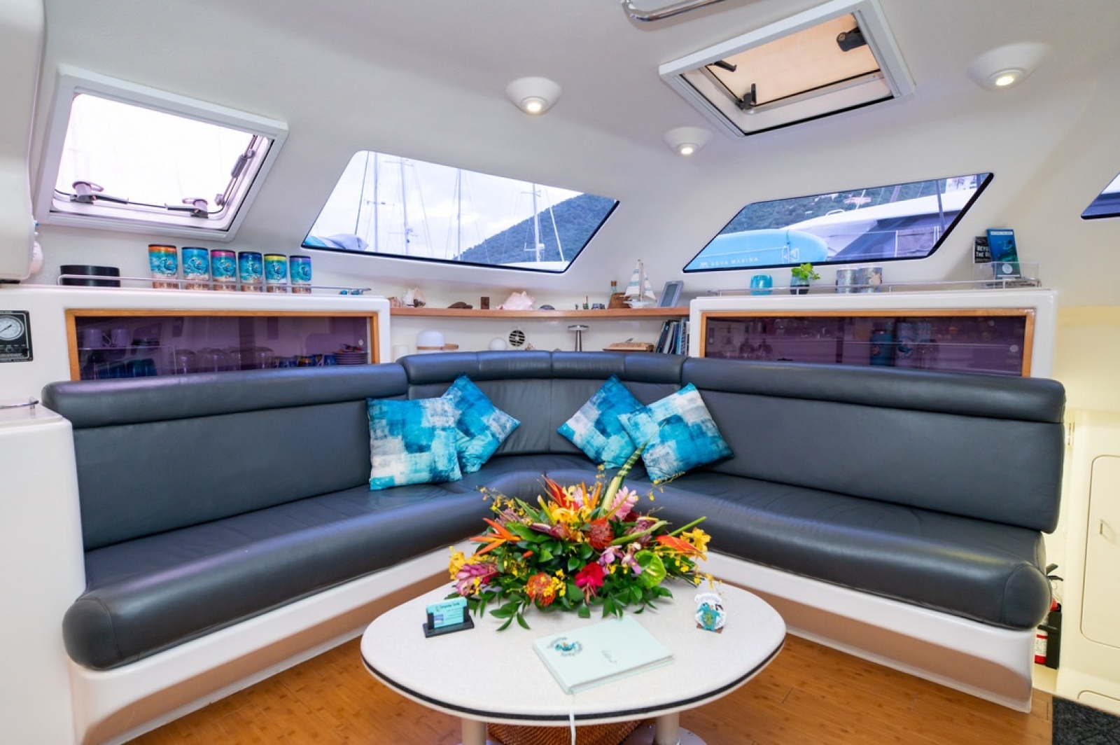 2001 Voyage Yachts 500