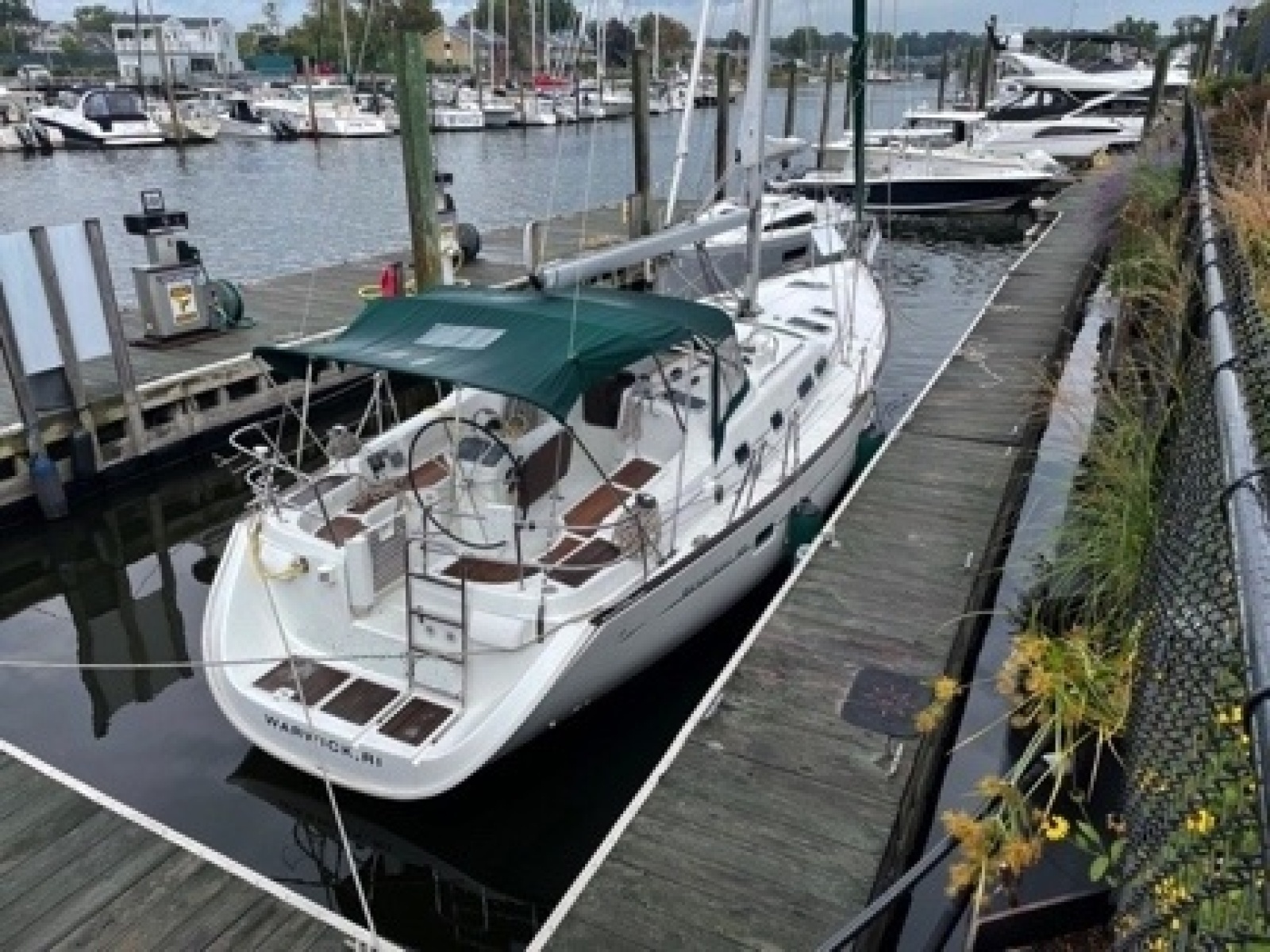 2003 Beneteau 423 Starboard Hind Quarter