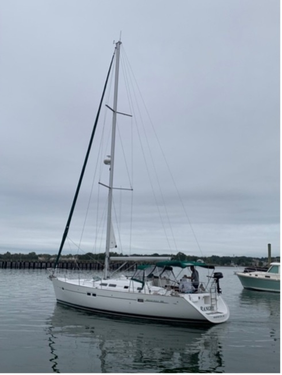 2003 Beneteau 423 motoring
