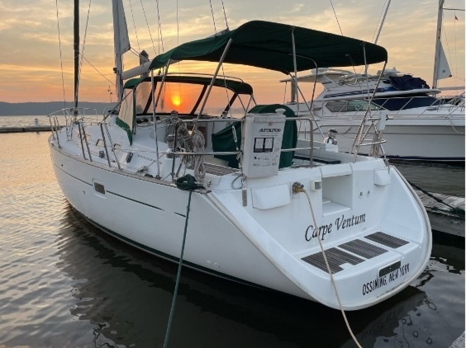2003 Beneteau 423 port stern quarter