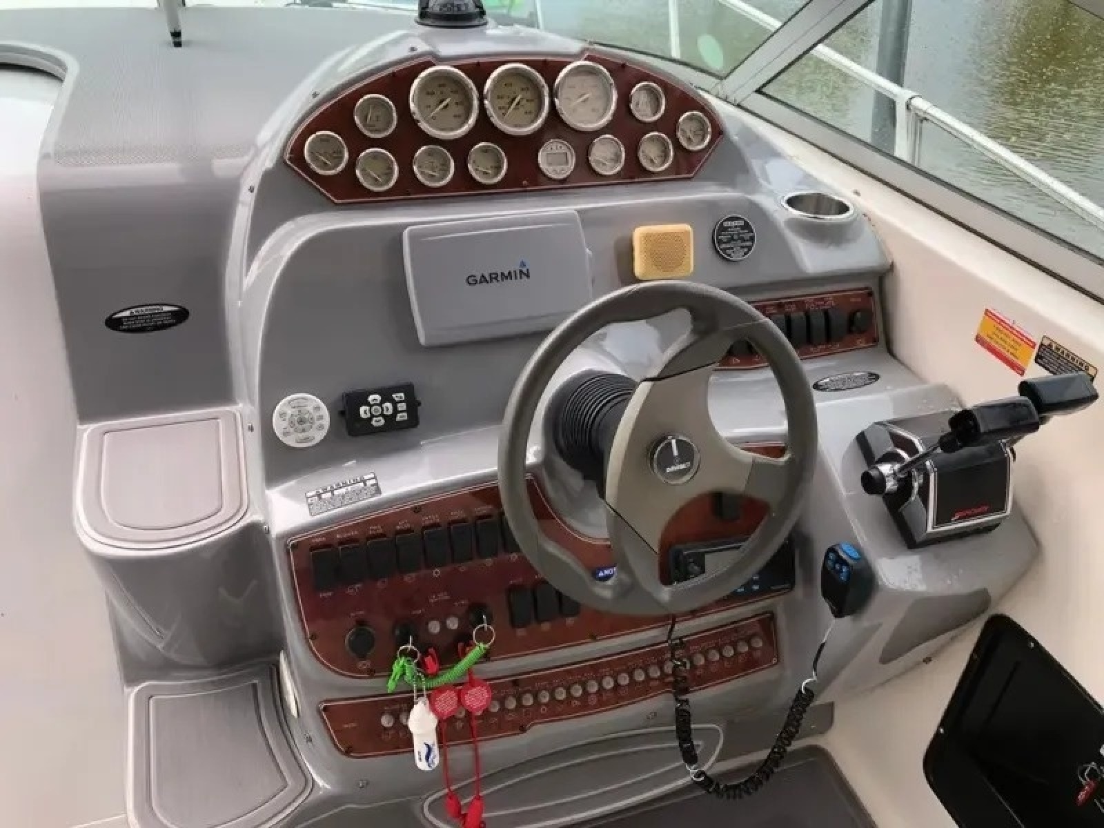 2006 Bayliner 325