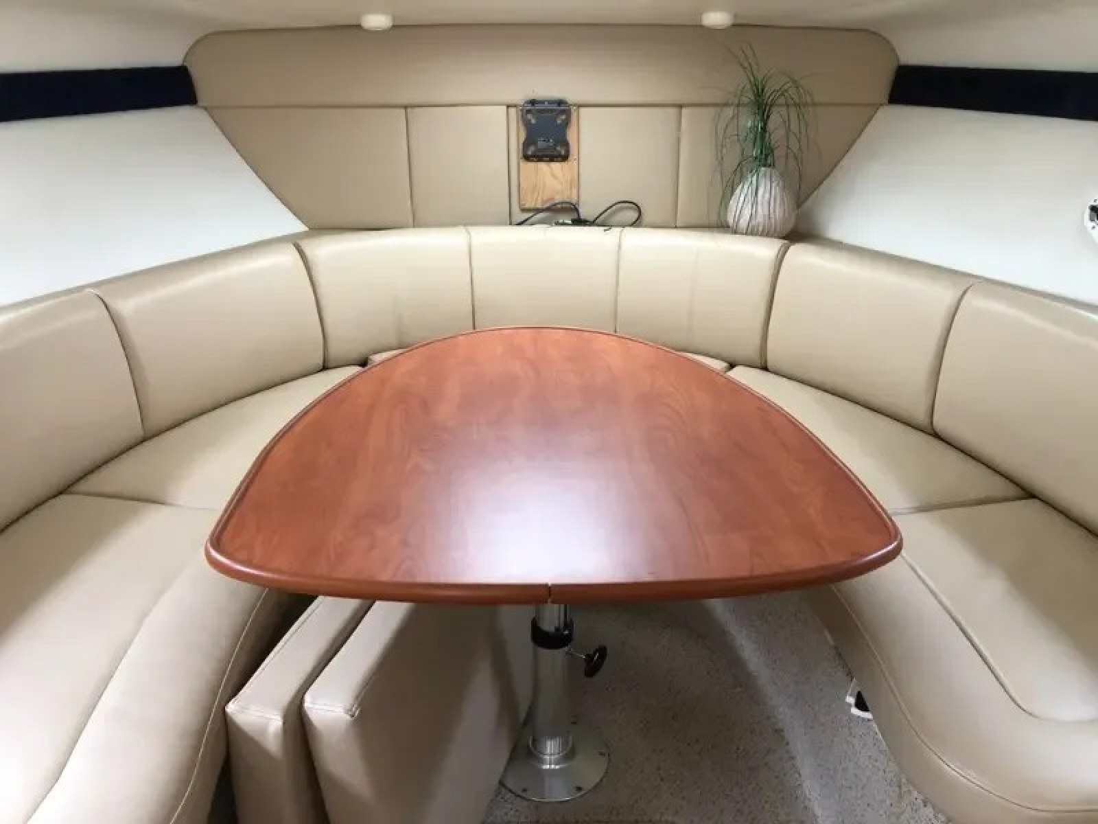2006 Bayliner 325