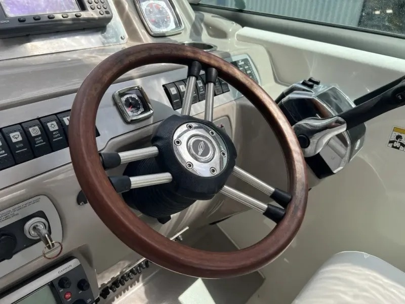 2013 Chaparral 290 Signature