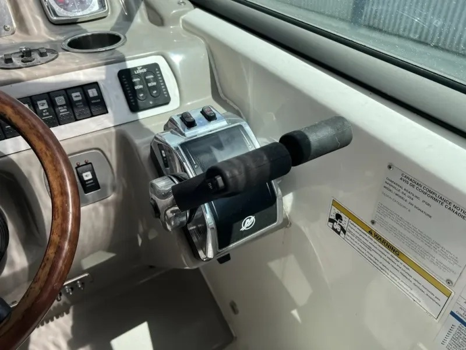 2013 Chaparral 290 Signature