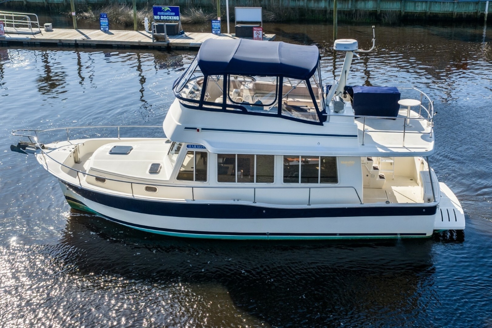 2009 Mainship Expedition 40