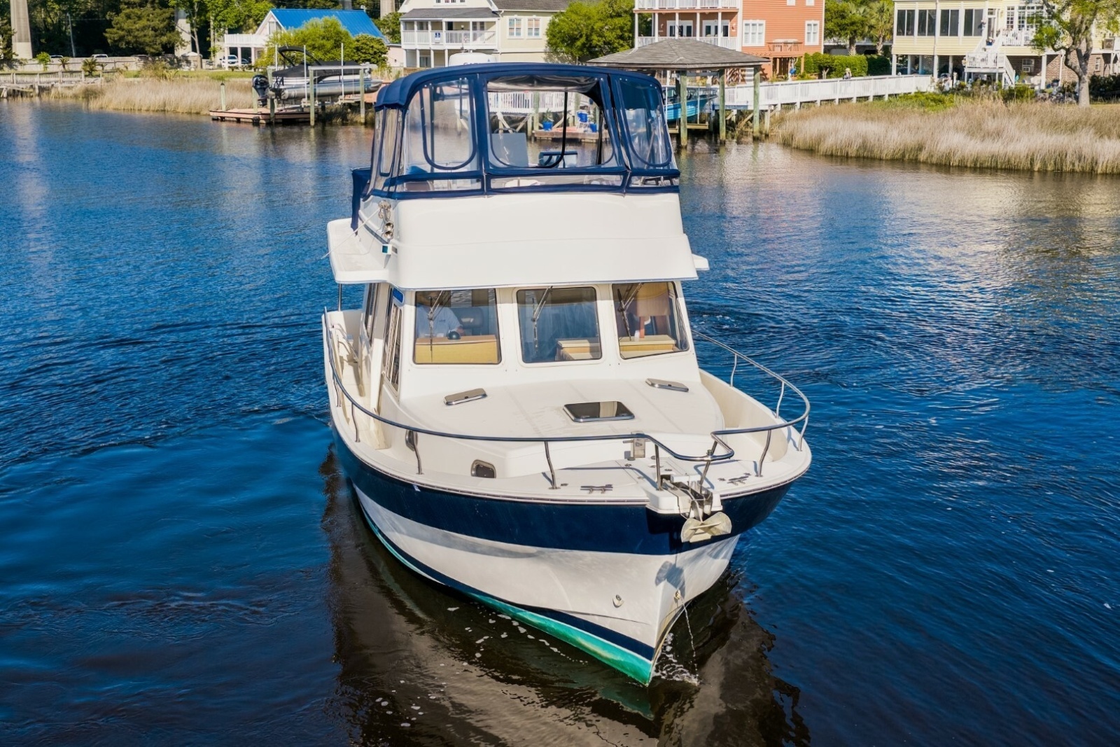 2009 Mainship Expedition 40