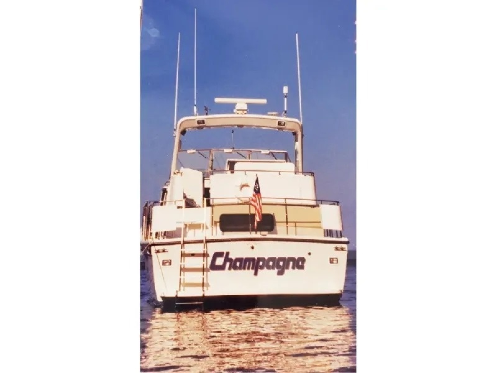 1989 Chris-Craft Catalina 381