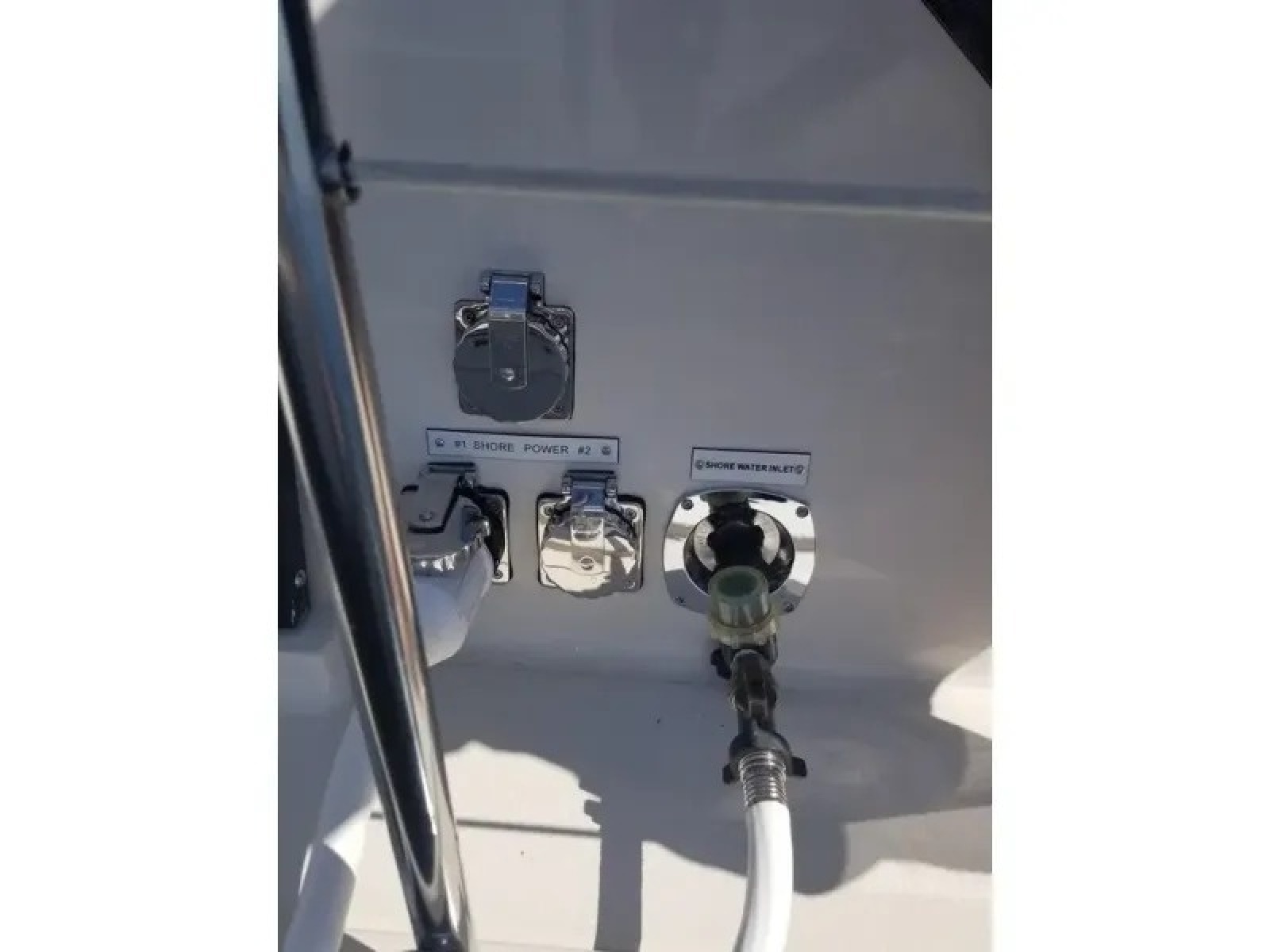 1989 Chris-Craft Catalina 381