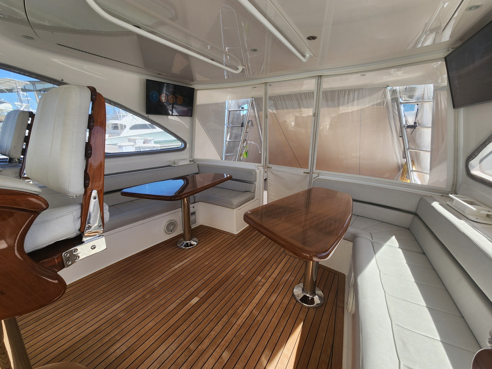 2018 Viking 48 Sport Tower