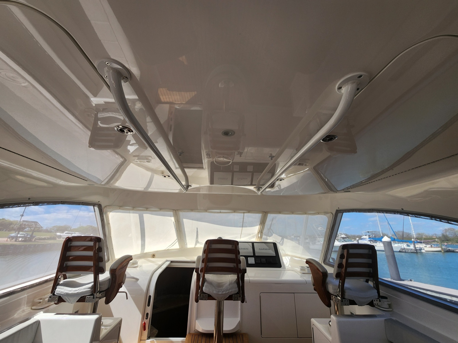 2018 Viking 48 Sport Tower