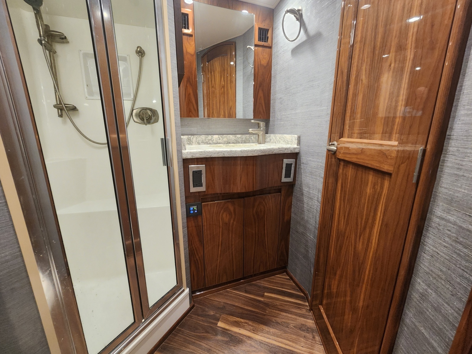 Sea Suite 48ft Viking Yacht For Sale